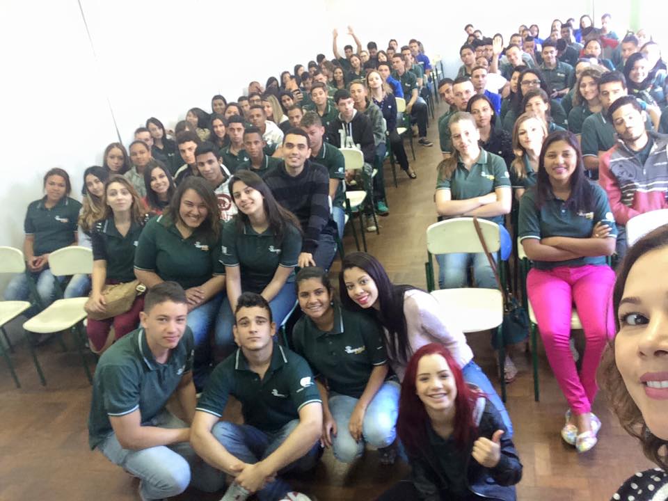 Silvanira F de Sylos em Palestra “Imagem pessoal e o mercado de trabalho”