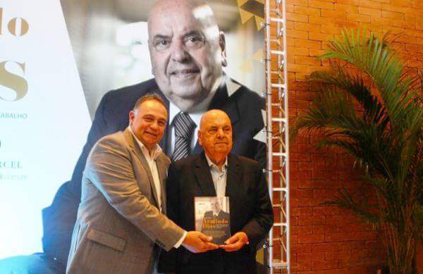Elias Awad lança o livro do empresário Armindo Dias