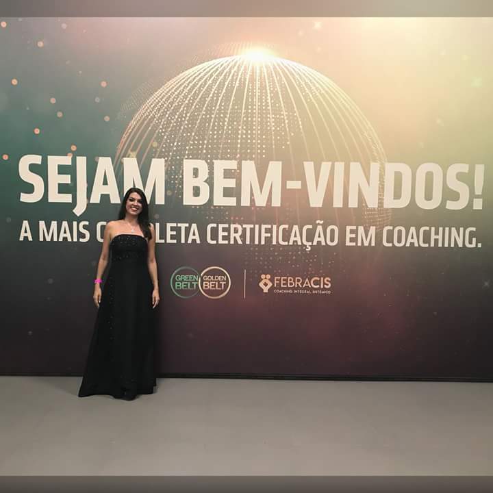 A Dra. Juliana Gabriel recebe a mais alta certificação em Coaching